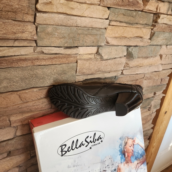 Short Bots - Picture 6 of 13